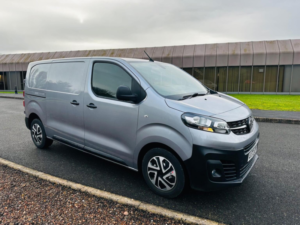 2022 Vauxhall Vivaro 1.5 Turbo D 2900 Dynamic L1 H1 Euro 6 (s/s) 6dr in Grey — image 2