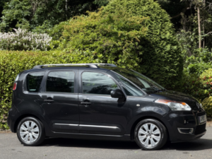 2010 Citroen C3 Picasso 1.6 Hdi Exclusive in Black — image 5