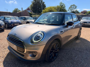 2019 MINI Hatch 1.5 Cooper Classic Euro 6 (s/s) 5dr in Silver — image 5