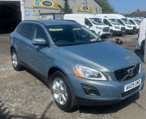 2009 Volvo Xc60 2.4 D5 S in Blue — image 3