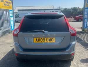 2009 Volvo Xc60 2.4 D5 S in Blue — image 6