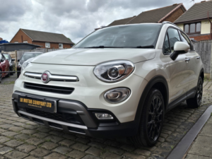 2015 Fiat 500x 1.6 500x Off-Road Look 1.6 Multijet 120hp Cross Plus in White — image 4