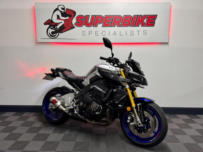 2017 Yamaha Mt-10 1000 Sp Hyper-Naked Euro 4 in Silver — image 1