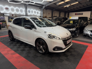 2016 Peugeot 208 1.2 Puretech Gt Line in White — image 3