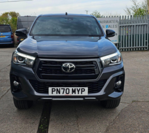 2020 Toyota Hilux 2.4 D-4d Invincible X Auto 4WD Euro 6 (s/s) 4dr (tss) in Grey — image 2