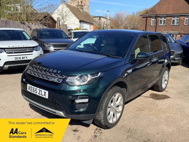 2015 Land Rover Discovery Sport Td4 Hse in Green — image 1