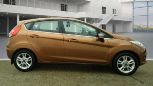 2016 Ford Fiesta 1.25 Zetec Euro 6 5dr in Brown — image 4