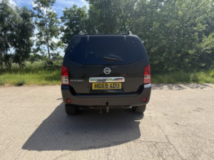 2009 Nissan Pathfinder 2.5 Dci Acenta in Black — image 6