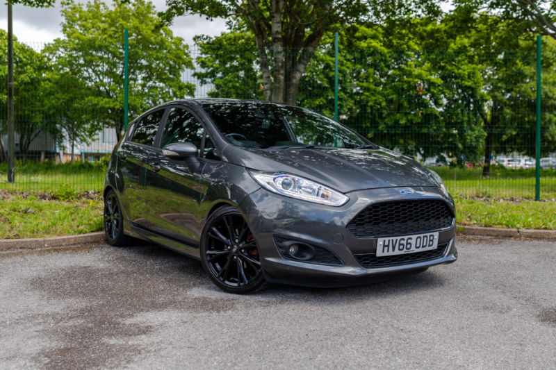 2016 Ford Fiesta 1.0 T Ecoboost St-Line in Grey — image 1