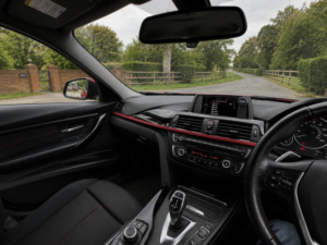 2012 BMW 3 Series 2.0 320d Sport Auto Euro 5 (s/s) 4dr in Red — image 3