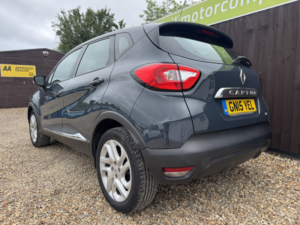 2015 Renault Captur 0.9 Dynamique Medianav Tce 90 Stop & Start in Blue — image 4