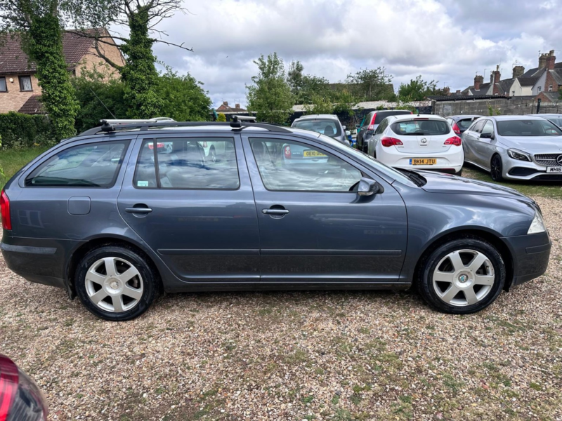 2007 Skoda Octavia 1.9 Tdi Elegance in Grey — image 1