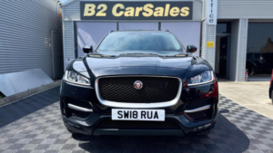 2018 Jaguar F-Pace 2.0 D240 R-Sport Auto AWD Euro 6 (s/s) 5dr in Black — image 4