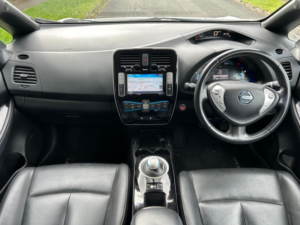 2013 Nissan Leaf 24kwh Tekna Auto 5dr in White — image 3
