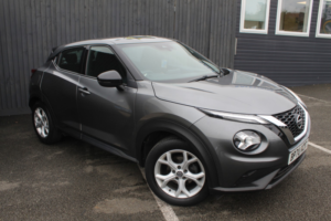 2020 Nissan Juke 1.0 Dig-T Acenta in Grey — image 3