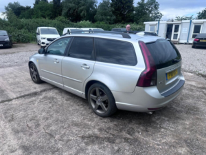 2011 Volvo V50 2.0 D3 Se Euro 5 5dr in Silver — image 3