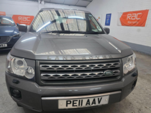 2011 Land Rover Freelander 2 2.2 Td4 Gs Commandshift 4WD Euro 5 5dr in Grey — image 2