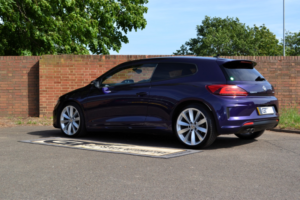2016 Volkswagen Scirocco 2.0 Tdi Bluemotion Tech R-Line in Purple — image 3