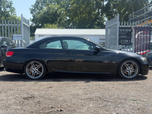 2007 BMW 3 Series 3.0 325i M Sport Steptronic Euro 4 2dr in Black — image 3