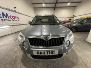 2011 Skoda Yeti 2.0 Tdi Elegance in Grey — image 2