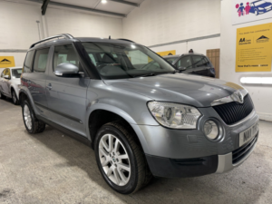 2011 Skoda Yeti 2.0 Tdi Elegance in Grey — image 3