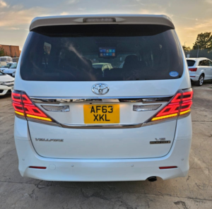 2014 Toyota Vellfire 3.5l-V6-Golden Eyes-Upgraded Car-Ulez/caz Pass-Free 42months Gold Warranty & 12months Aa Breakdown Cover in White — image 5