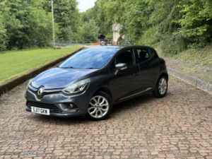 2017 Renault Clio 1.5 Dynamique Nav Dci 90 in Grey — image 2