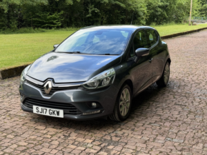 2017 Renault Clio 1.5 Dynamique Nav Dci 90 in Grey — image 4