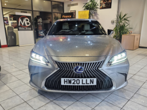 2020 Lexus Es 2.5 300h Takumi in Silver — image 2