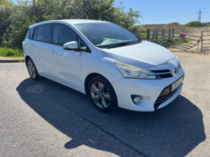 2014 Toyota Verso D-4d Trend in White — image 2