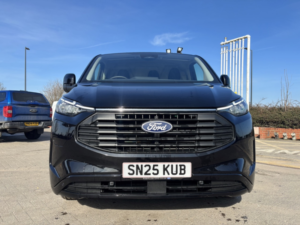 2025 Ford Transit Custom 2.5 Transit Custom V710 Limited Van 320 L1 2.5l Duratec 232ps PHEV Fwd 1 Speed Automatic in Black — image 2