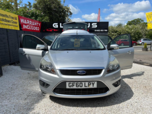 2010 Ford Focus 1.6 Titanium 5dr in Silver — image 5