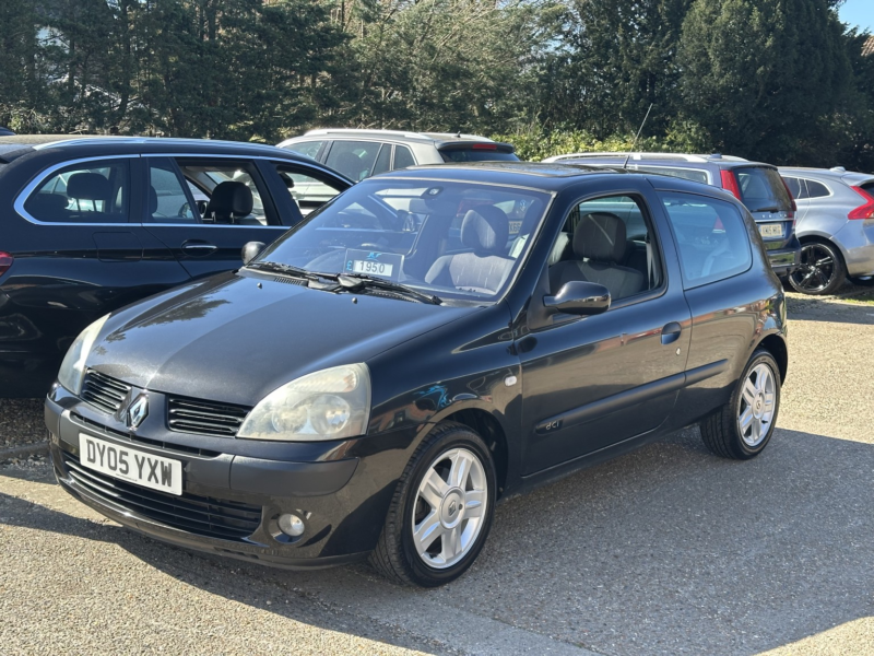 2005 Renault Clio 1.5 Dci Dynamique in Black — image 1