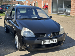 2005 Renault Clio 1.5 Dci Dynamique in Black — image 3