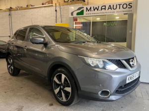 2016 Nissan Qashqai 1.2 Dig-T N-Tec SUV 5dr Petrol Manual 2WD Euro 6 (s/s) (115 Ps) in Grey — image 1