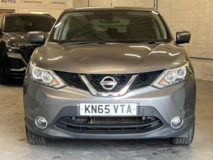 2016 Nissan Qashqai 1.2 Dig-T N-Tec SUV 5dr Petrol Manual 2WD Euro 6 (s/s) (115 Ps) in Grey — image 2