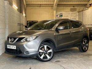 2016 Nissan Qashqai 1.2 Dig-T N-Tec SUV 5dr Petrol Manual 2WD Euro 6 (s/s) (115 Ps) in Grey — image 3