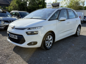 2014 Citroen C4 Picasso 1.6 Hdi Vtr+ in White — image 3