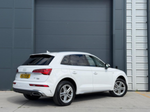 2023 Audi Q5 2.0 Tfsie 50 S Line S Tronic Quattro Euro 6 (s/s) 5dr 17.9kwh in White — image 6