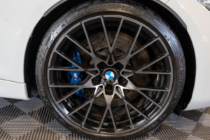 2020 BMW M2 3.0 Biturbo Harman Kardon Akroprovic Exhaust R/cam Heated S/w in White — image 5