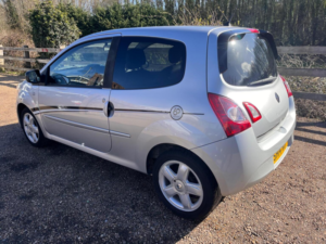 2014 Renault Twingo 1.2 16v Dynamique Euro 5 3dr in Silver — image 5