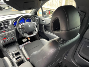 2011 Citroen Ds4 1.6 E-Hdi Airdream Dstyle Egs6 Euro 5 (s/s) 5dr in Black — image 5