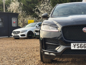 2017 Jaguar F-Pace 2.0 D180 R-Sport Auto AWD Euro 6 (s/s) 5dr in Black — image 6