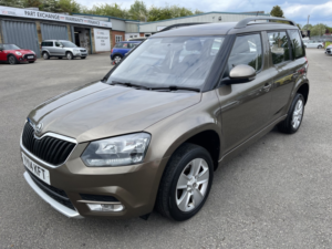 2014 Skoda Yeti 1.2 Tsi S in Brown — image 4