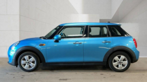 2017 MINI Hatch 1.2 One Euro 6 (s/s) 5dr in Blue — image 4
