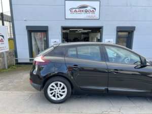2016 Renault Megane 1.5 Dynamique Nav Dci 110 in Black — image 4