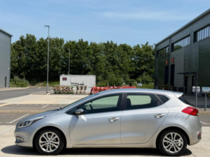2013 Kia Ceed 1.6 Crdi Ecodynamics 2 Euro 5 (s/s) 5dr in Silver — image 5