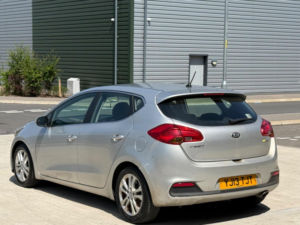 2013 Kia Ceed 1.6 Crdi Ecodynamics 2 Euro 5 (s/s) 5dr in Silver — image 6