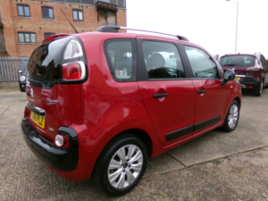 1970 Citroen C3 Picasso 1.6 Bluehdi Edition in Red — image 4