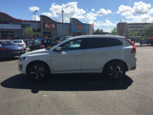 2015 Volvo Xc60 2.4 D5 R-Design Lux Nav,black Lth,sat Nav,rear Dvds,fsh in White — image 5